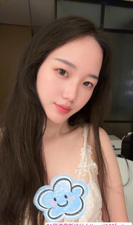 宝安西乡平面模特娜美 1