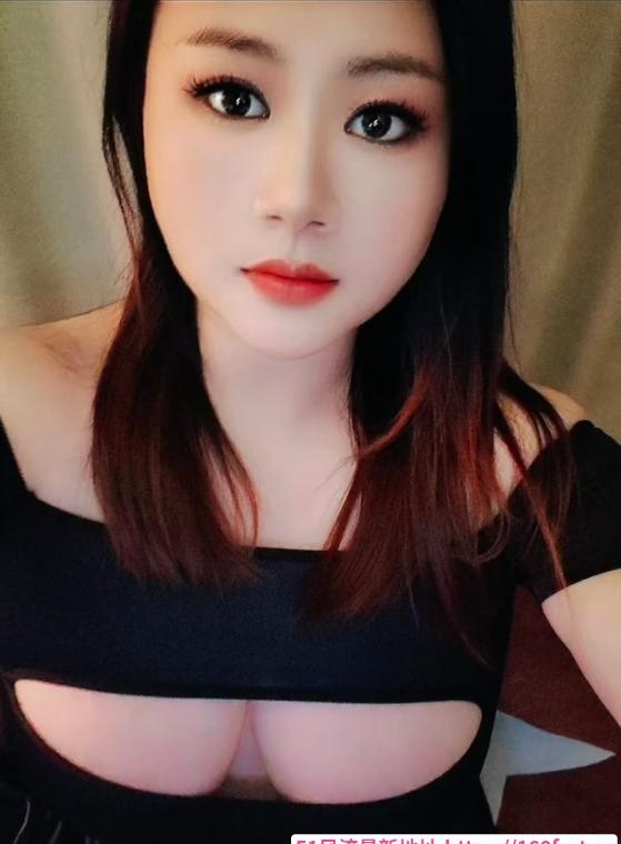 胸大臀肥光谷晴岚 1