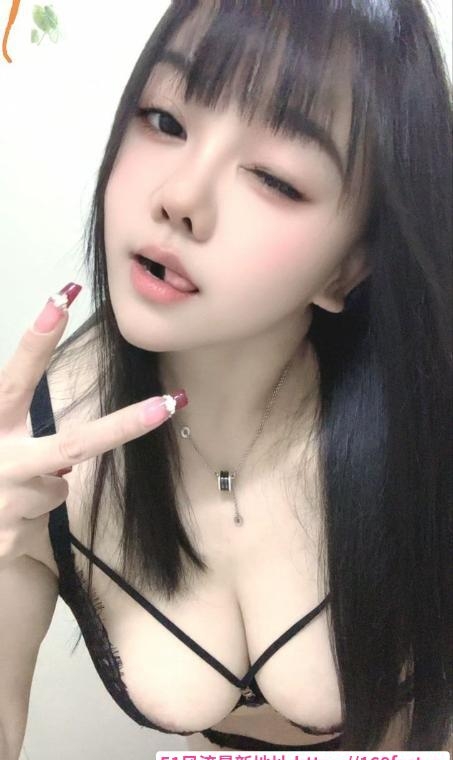 肤白大胸器优乐美 1