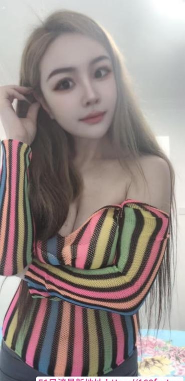浦东混血儿伊娜 1