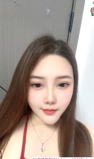 大胸服务小少妇