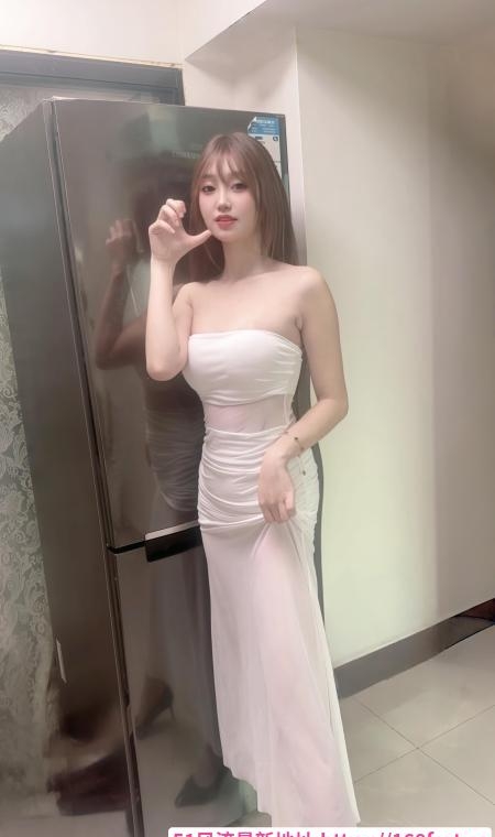 海珠性感风骚大波美媚 1