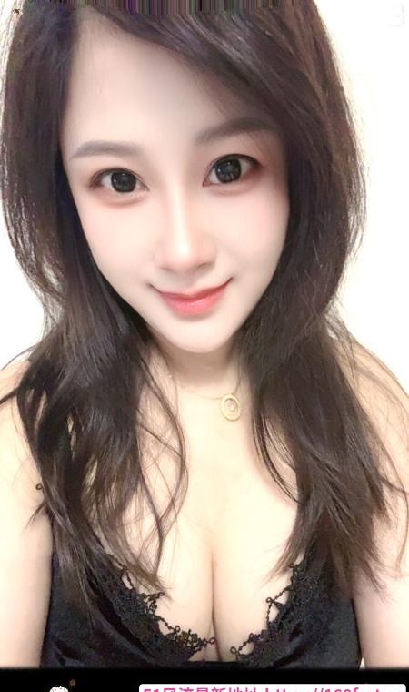 七宝大胸骚少妇 1