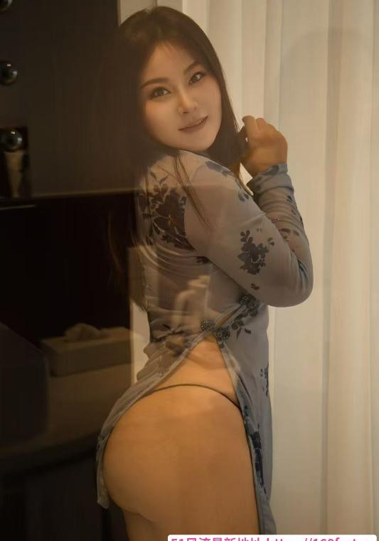 蛇口大奶田恬 1