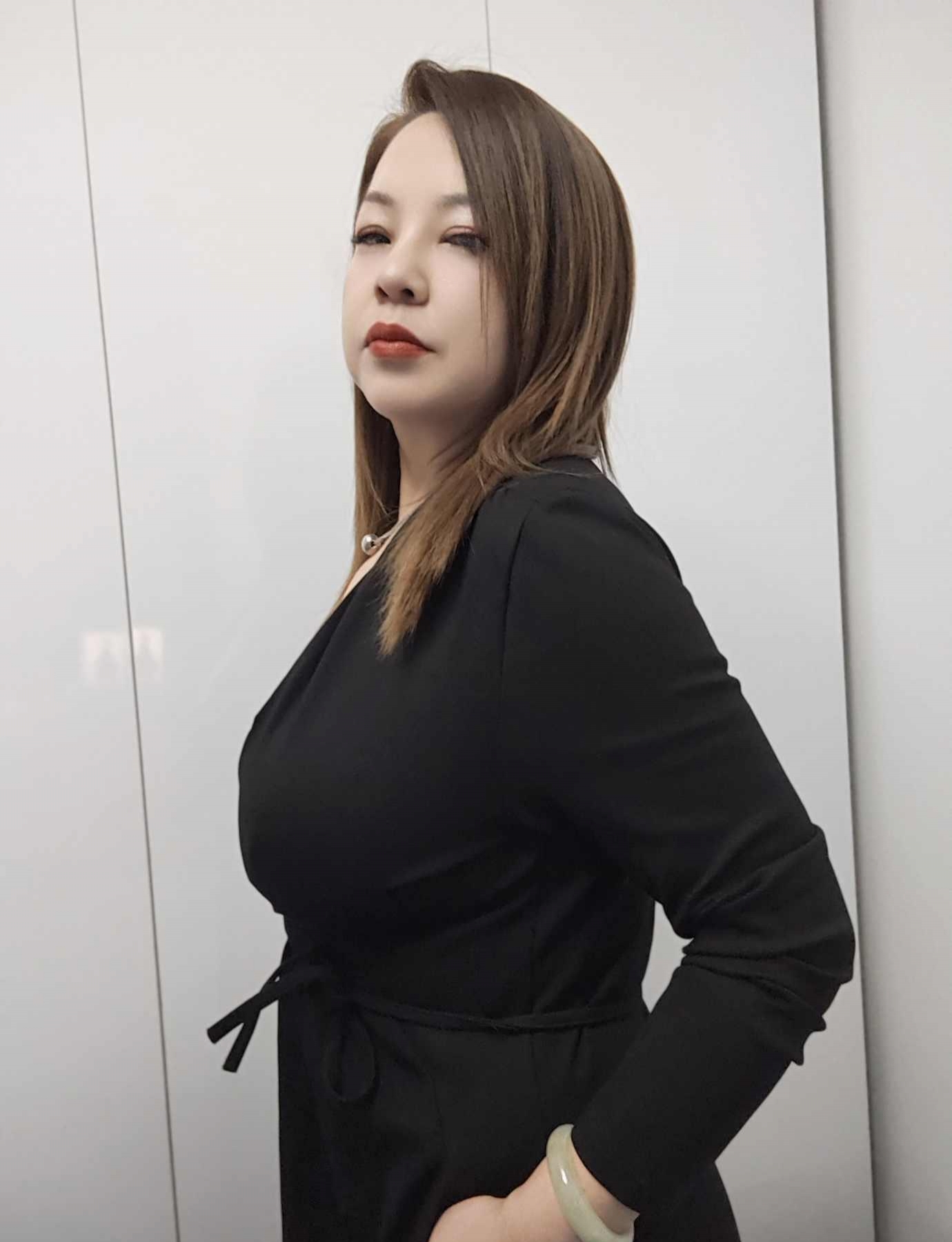 奉贤区风骚小嫂子 1