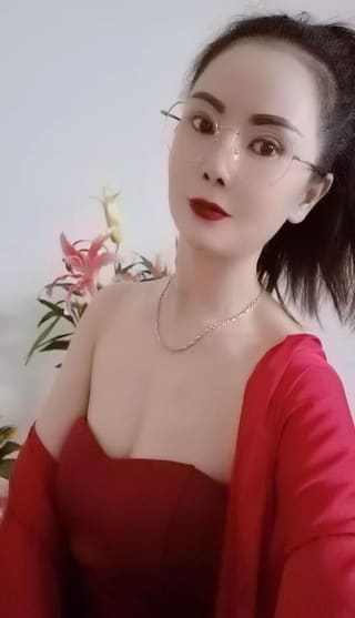 钟家村小姐姐