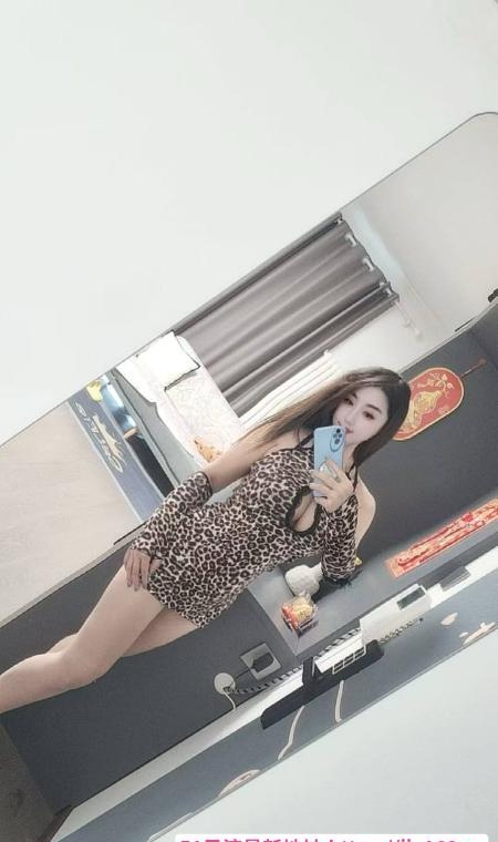 大胸豹纹服务好妹子 2