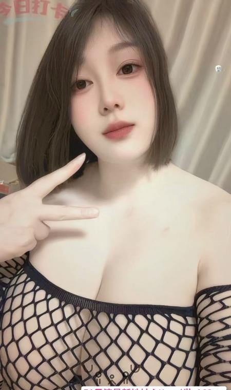 拱墅肉感G奶娜美 2