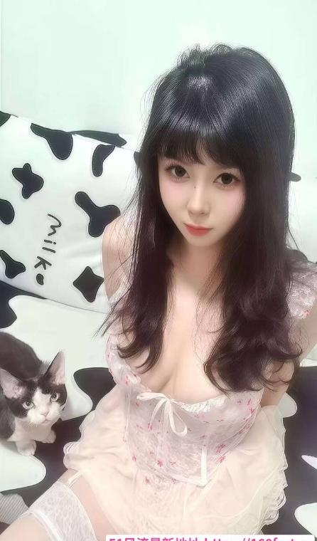 美乳纯欲妹子玥玥 2