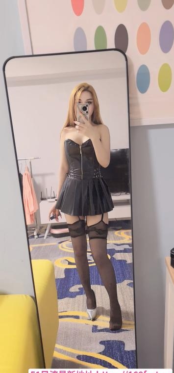 服务御姐风 2