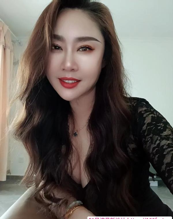 西青美女 2