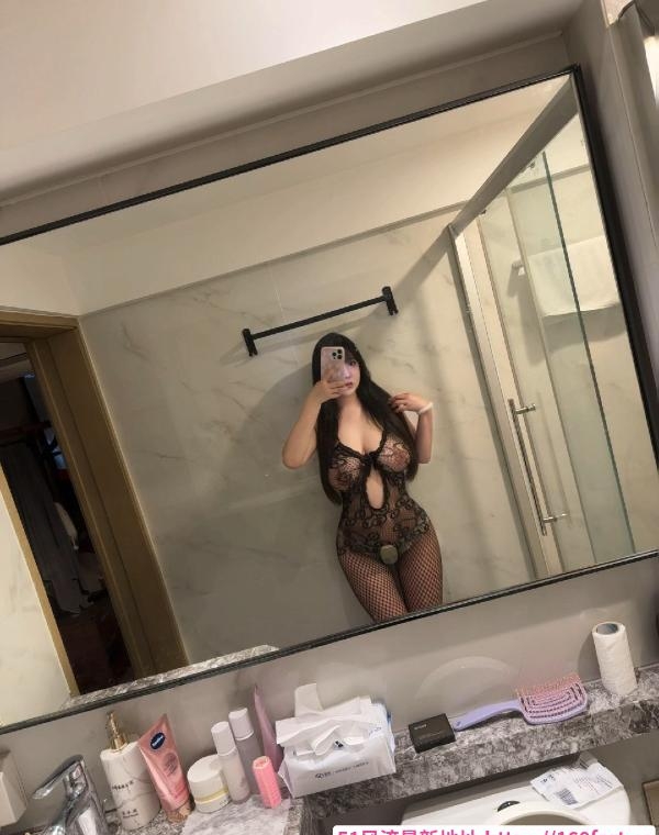 丰满大奶妹钰钰 2