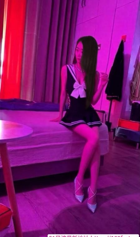 大胸美人妻 2