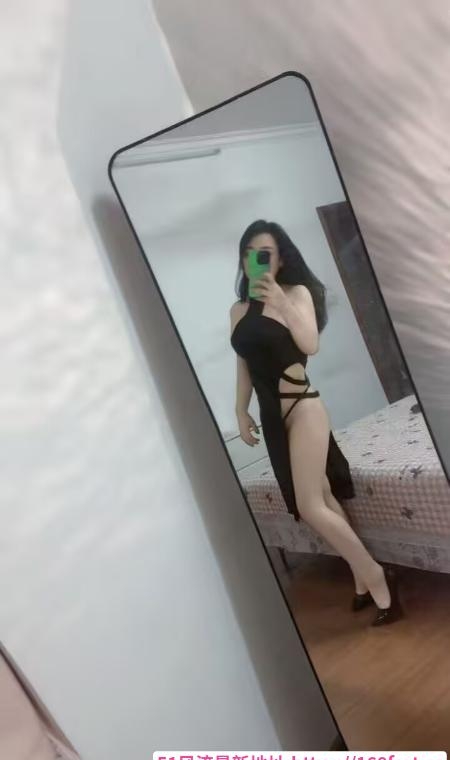 浦东泻火眼镜骚女 2