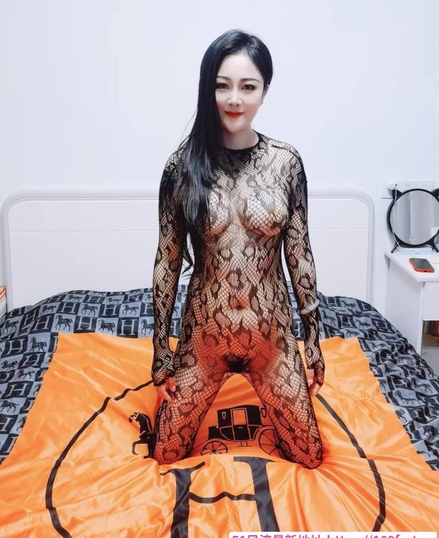 后入大奶肥臀姐姐 2