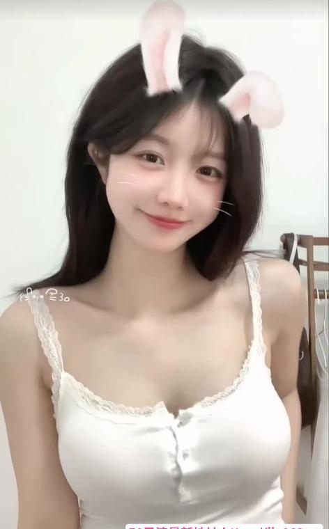 性感爆乳骚货 3