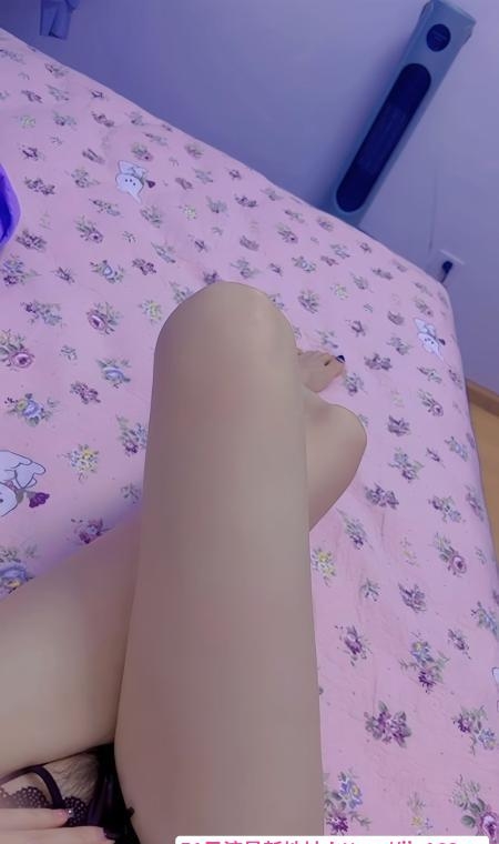 三刷骚妹子小爱茜 3