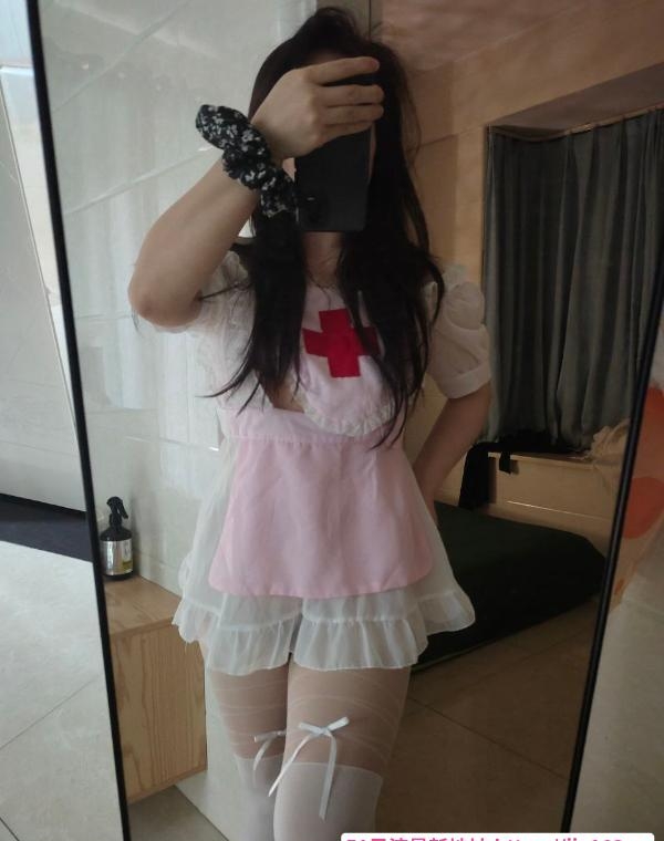 渝北制服大奶骚妹 3
