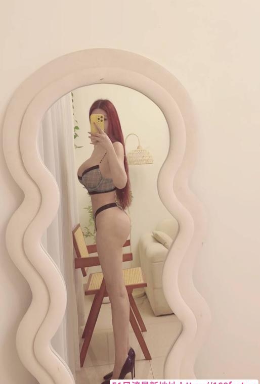 前凸后翘性感大波善朵 3