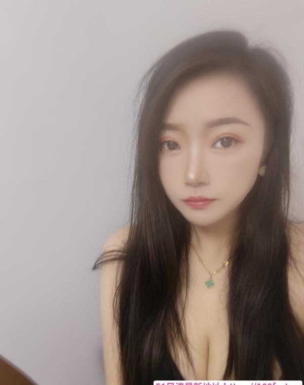 大波少妇水床 3