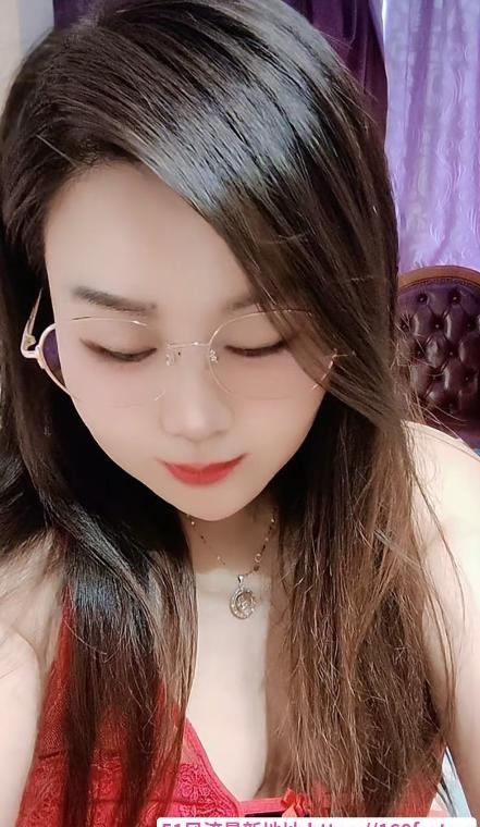 风骚肥臀姐姐 3