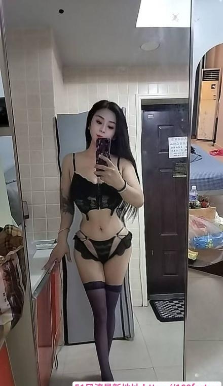 风骚性感大胸姐姐 3