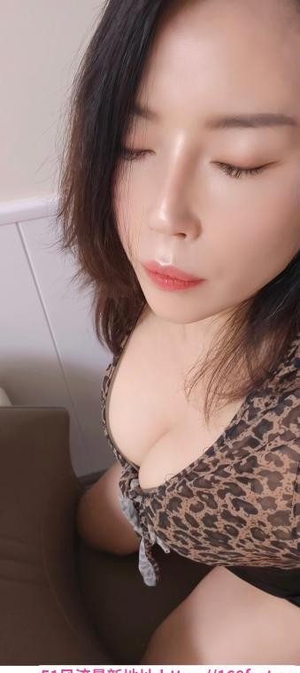 江北潮喷骚御姐 3