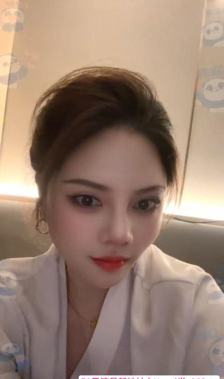 大胸美少妇 4
