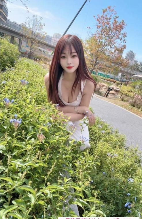 黑丝美腿娜娜 4