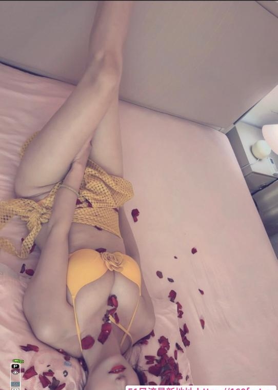 特色水墨大胸骚逼甜甜 4