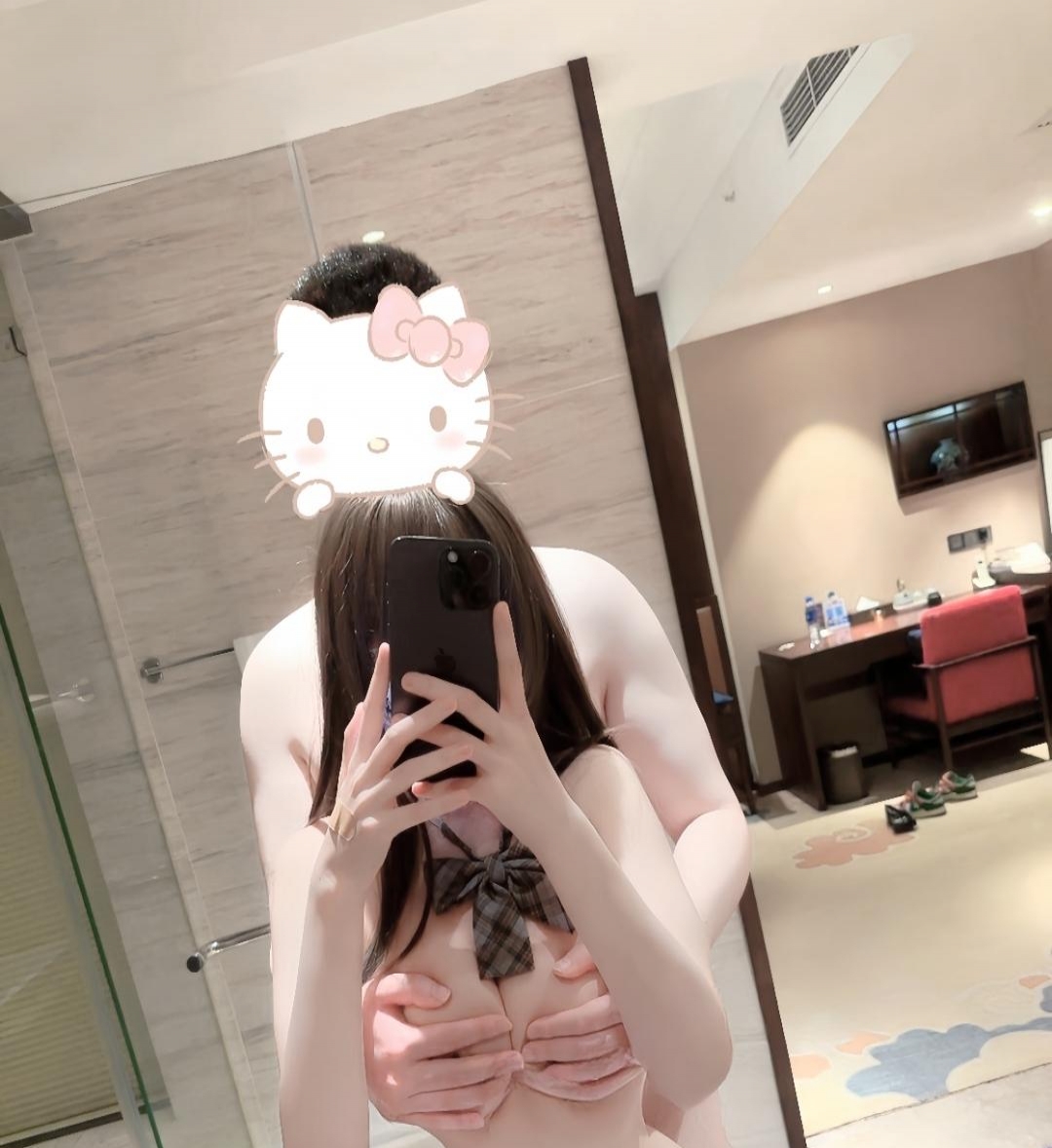 上海最骚的白虎小母狗 4