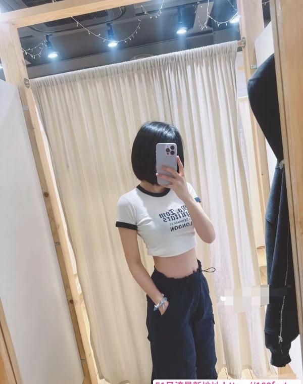 瑜伽教练凌兮 1