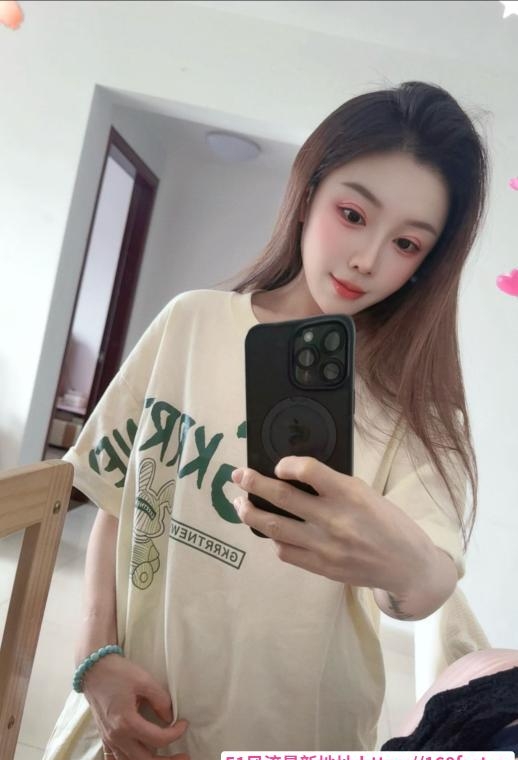 多汁美鲍李沐言 1