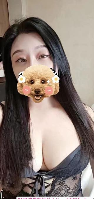 大奶三通小淫妇