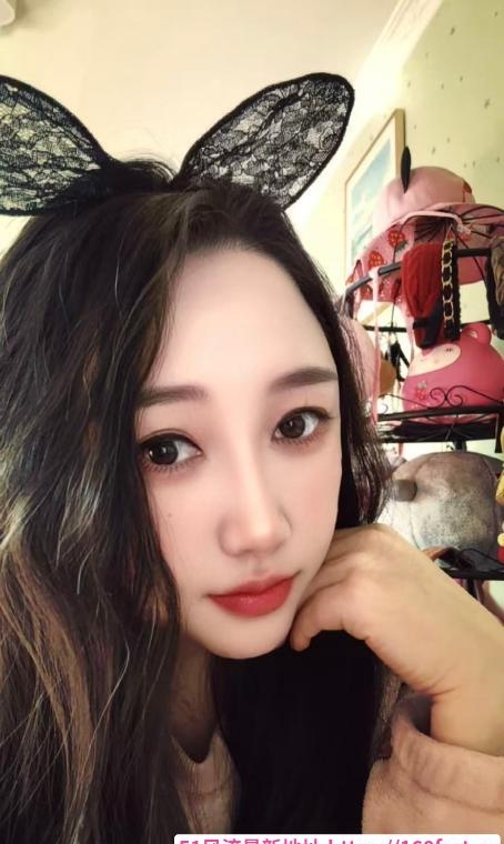 水儿多紧致小姐姐 1
