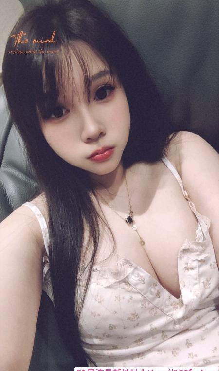 天河舌吻小妖精 1