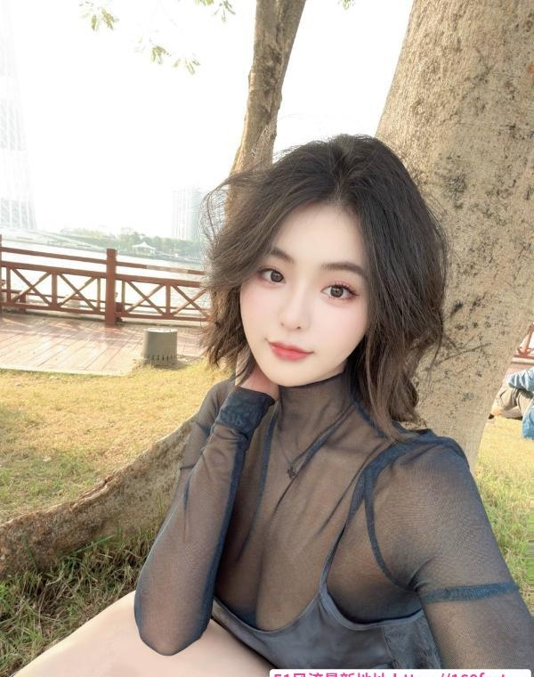 颜值反差清纯小欲女 1