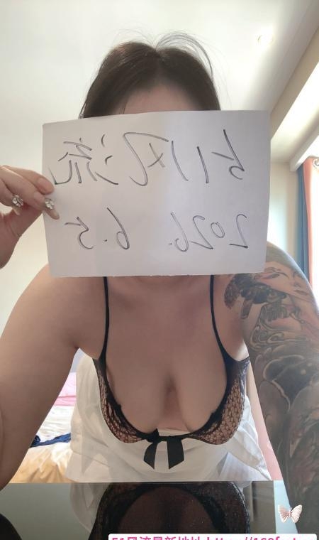 喷水大胸年轻妹妹 1