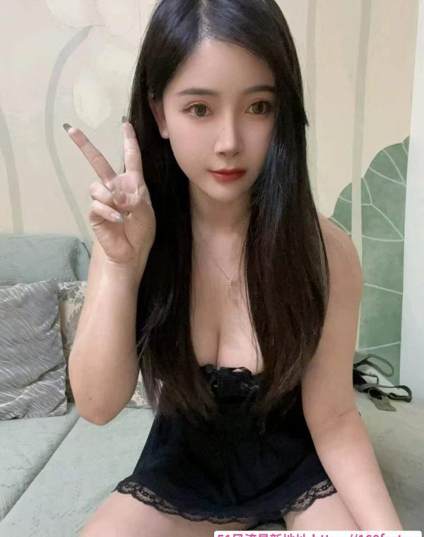 性感大胸翘臀骚妹 1