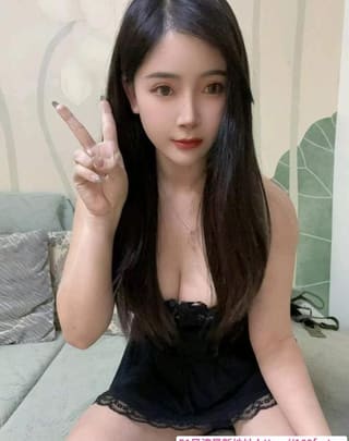 性感大胸翘臀骚妹