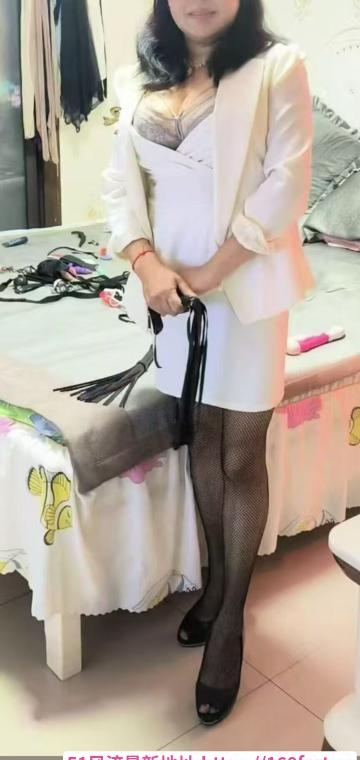 大胸泻火少妇 1