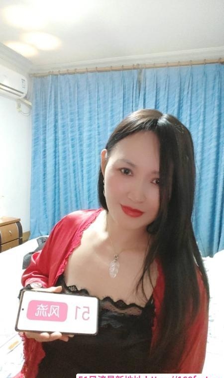 闵行莞式天花板琳琳 1