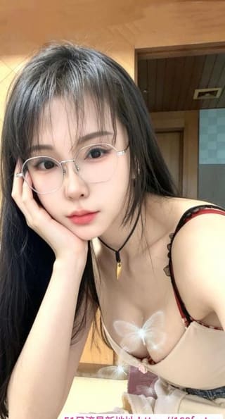 服务型御姐宝儿