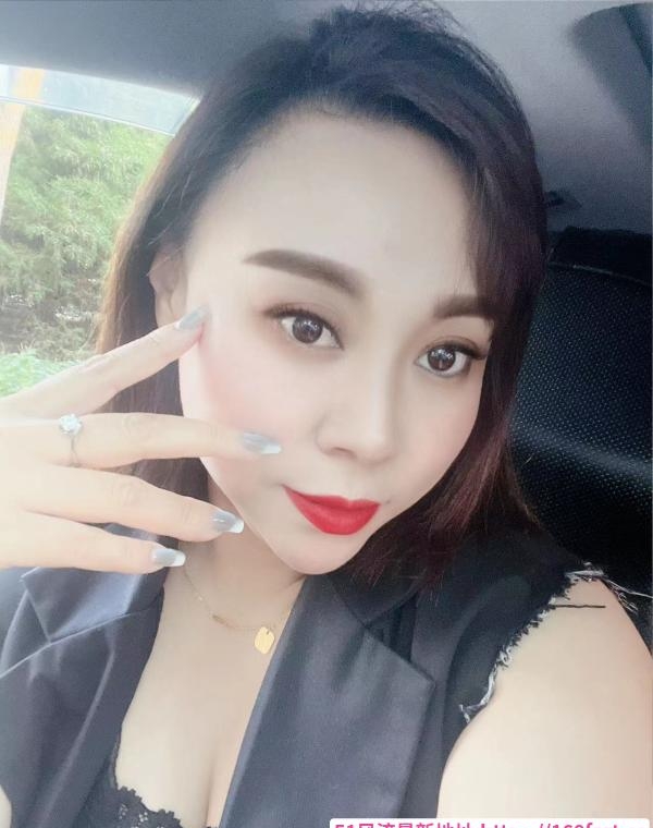风骚肥臀小少妇 1