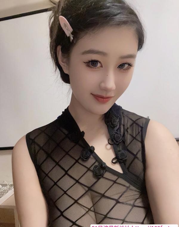大胸少妇鹿鹿 1