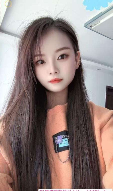 嘉定美乳风情珊珊 1