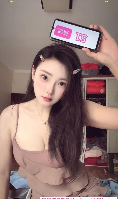 蛇腰美奶骚狐狸 1