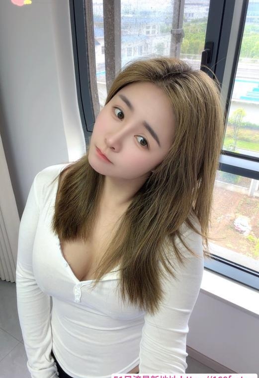 邻家老师悠悠 1