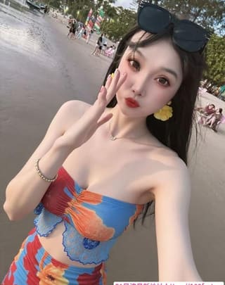170丰满女模能舌吻