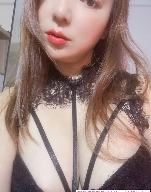 大胸骚妹水床活好 2